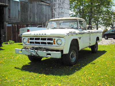 '68 W200 LA318/NP435/NP201 with 4:88 gears Braden LU-2 Winch with FTD-7 Braden PTO