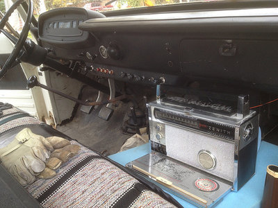 '68 W200 sportin' a 68 Zenith Trans-oceanic radio.