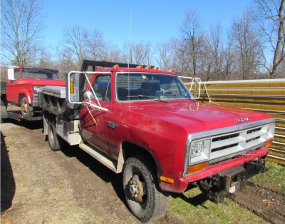 1970 dodge truck.JPG