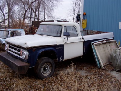 68 Fargo W200