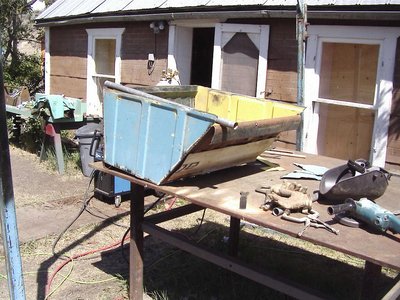 the sides were from the back of the cab, the box front and floor from the box front section of a 78, and the center section of the tailgate from the same 78. tubing comes from a neighbours (old) fence ;)