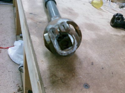 Profile of the hole in the end of the Ford double-Cardan u-joint. I machined the end of the stock column shaft to match.
