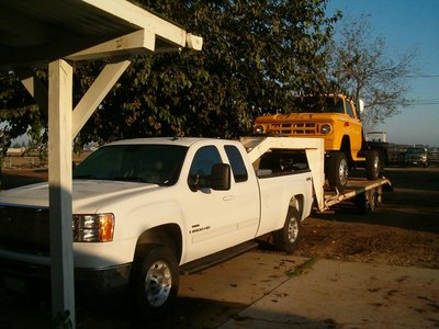 Hauling GMC 007.jpg