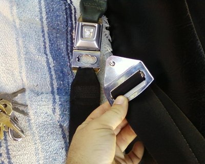 lap disconnected from shoulder